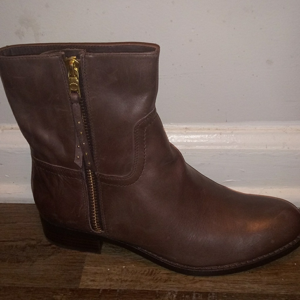 Coach boots